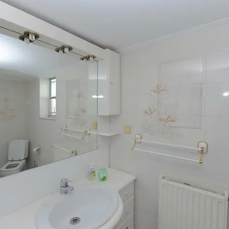 Villa Petros Mégas Yialós-Nítes